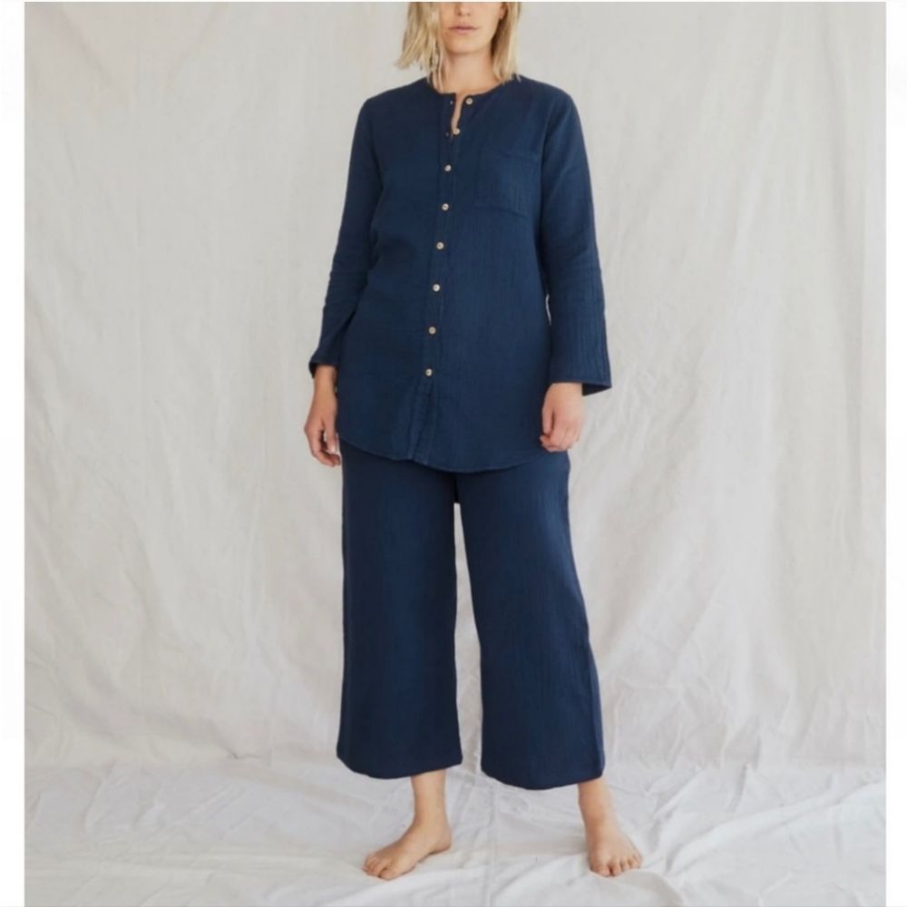 Sister Katie Sally Black Charcoal Gauzy Long Sleeve Button Up Tunic Top M — image 8 of 8